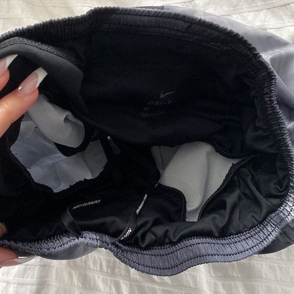 Nike Running Shorts - Picture 5 of 6
